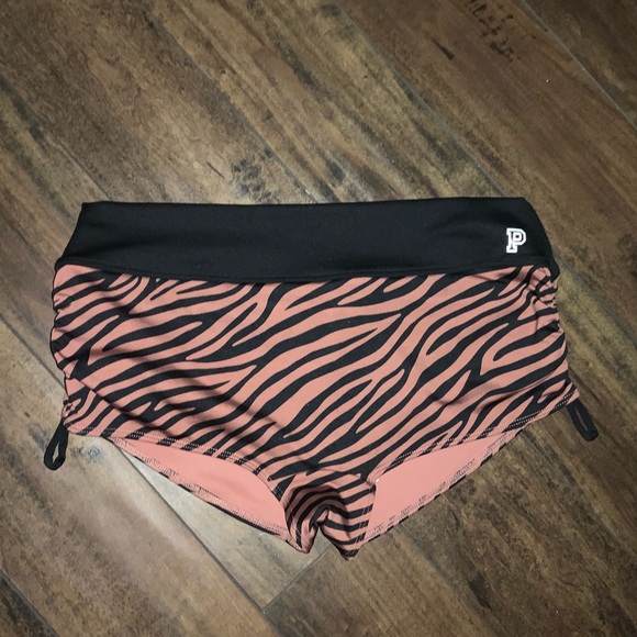 Victoria’s Secret PINK Gym to Swim Shorts Sport - Picture 6 of 7